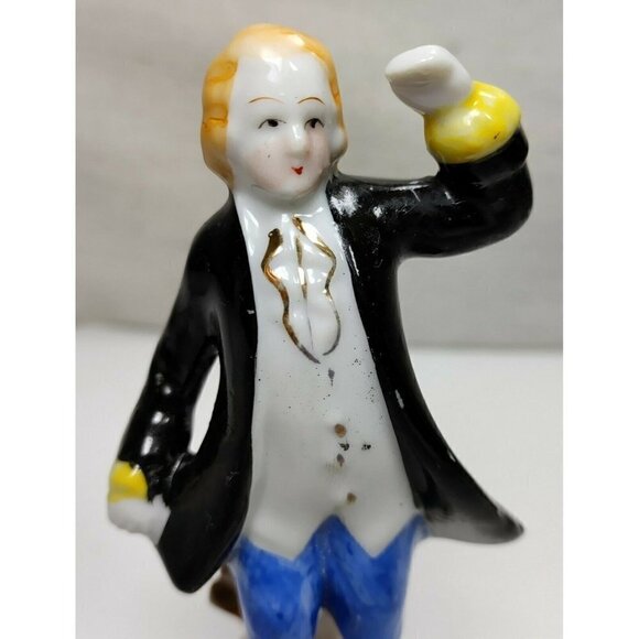 Vintage Occupied Japan Porcelain Colonial Figurines Man With Dog Sitting On Log - Picture 6 of 9